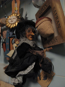La Befana és la bruixa que porta els regals als nens italians i la podem trobar representada per nines arreu d'Italia. 